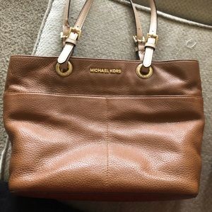 Micheal kors purse